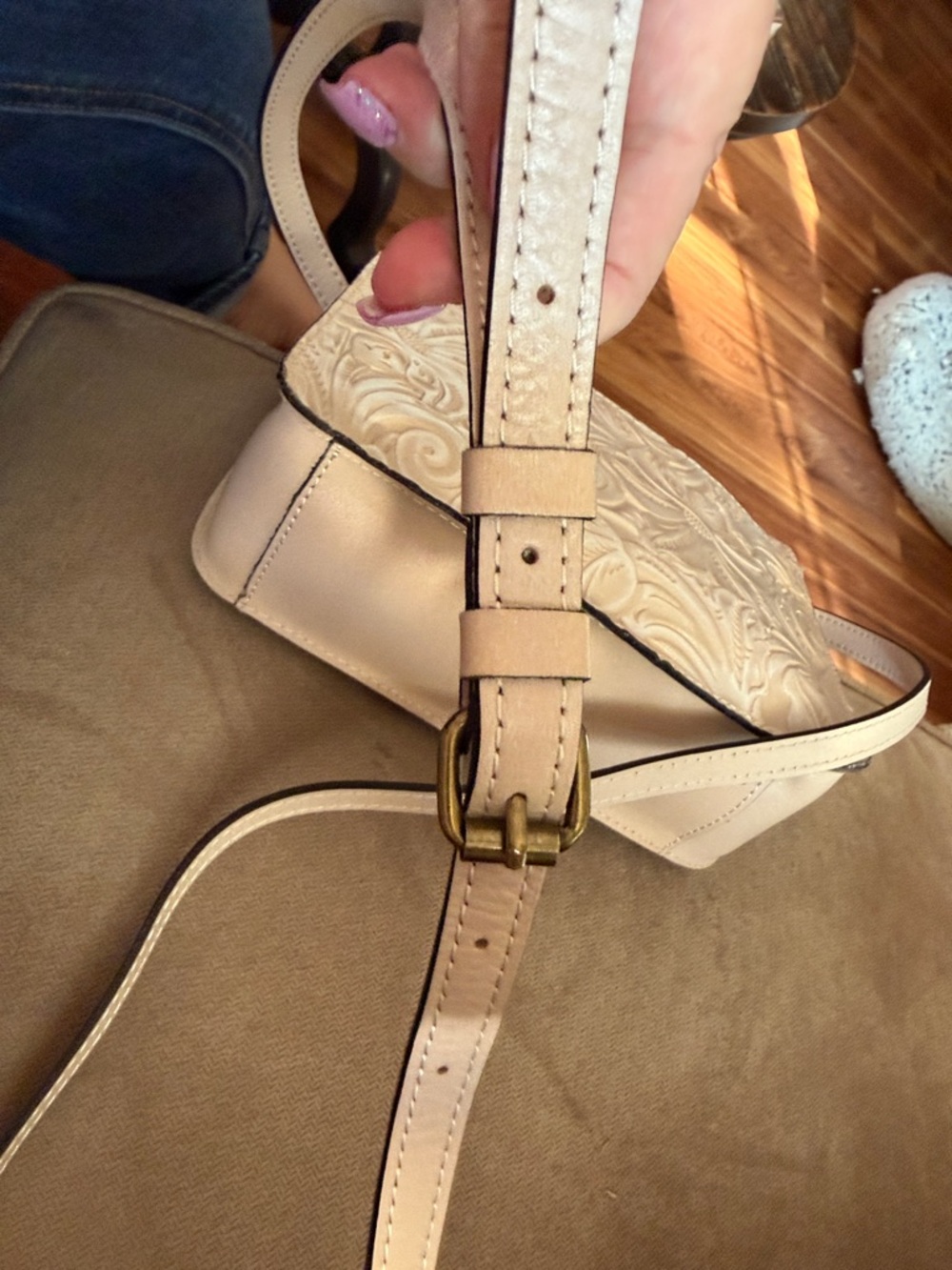 Patricia Nash Cream Tooled Floral Crossbody Bag - Picture 6 of 6